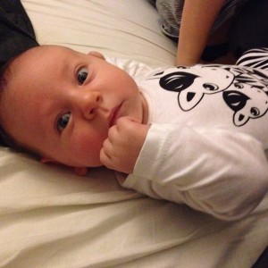 Samuel siger nej tak til ondt i baby maven